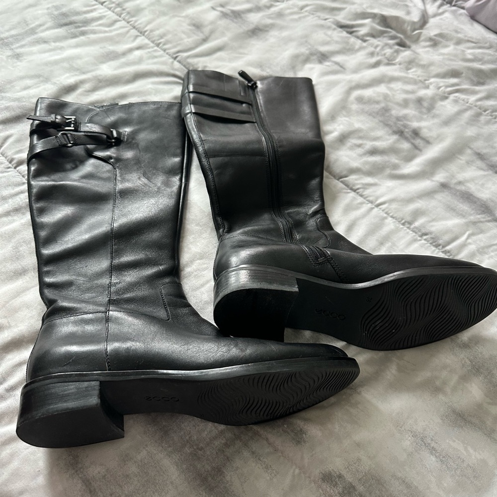Elegant Black Leather Ecco Knee-High Boots